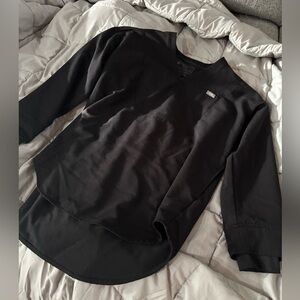 Figs Scrubs Women’s Halle V-Neck Long Sleeve Tunic Scrub Top